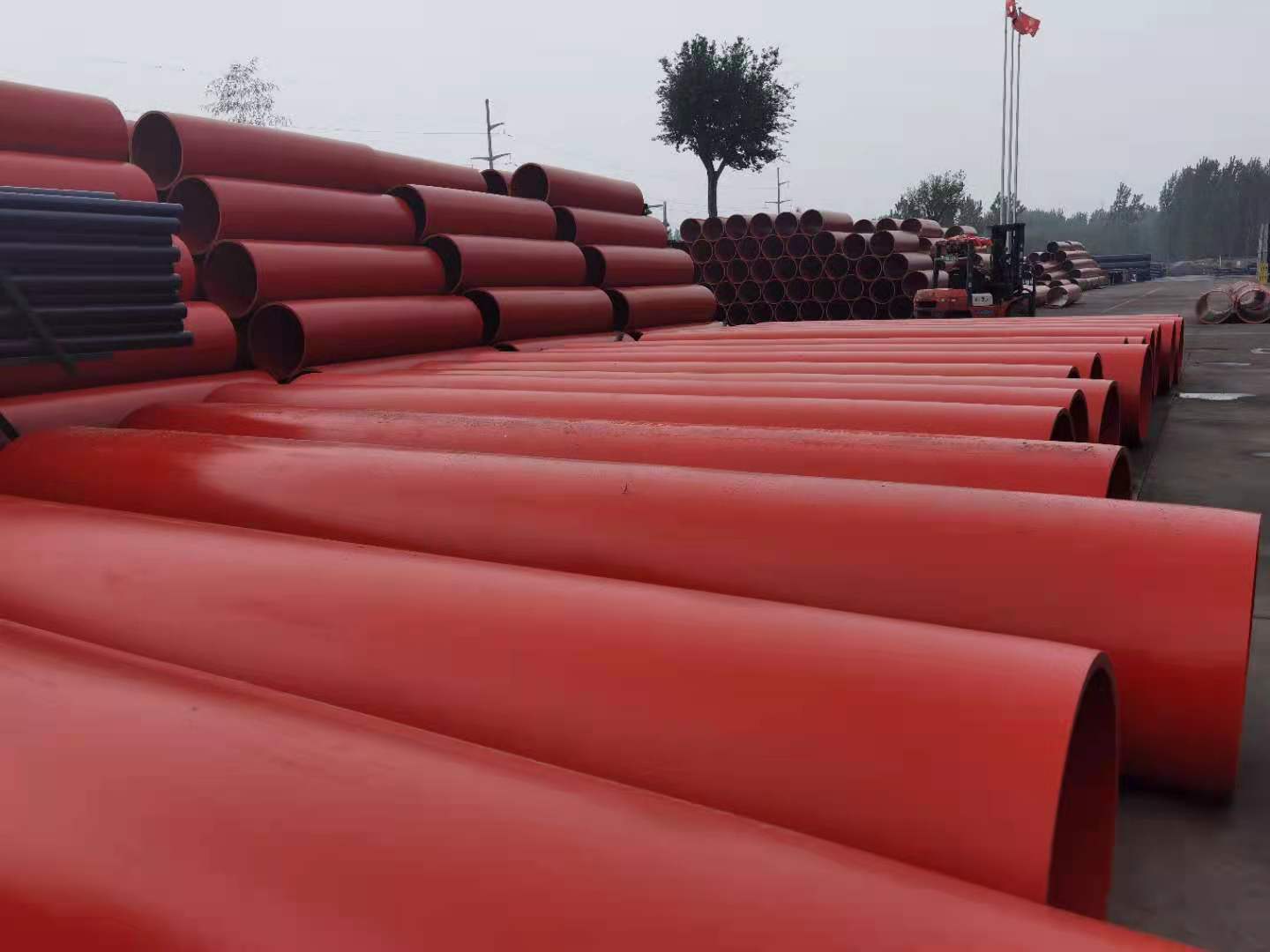 貴南引入貴陽樞紐鐵路工程項(xiàng)目谷立隧道順利貫通(圖2)